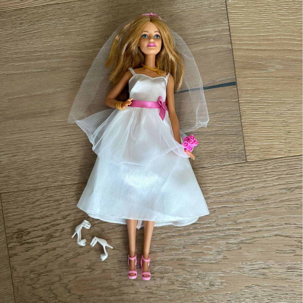 Barbie with Bride Dress and Accessories